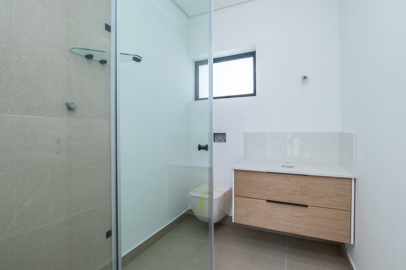 To Let 4 Bedroom Property for Rent in Meadowridge Western Cape